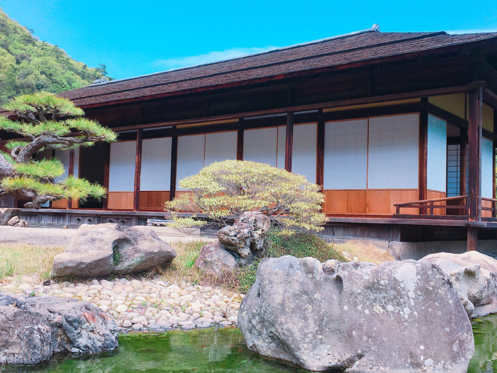 歴代藩主も愛した大名庭園！香川県「特別名勝 栗林公園」で四季折々の風景を楽しもう｜RECOTRIP（レコトリップ）